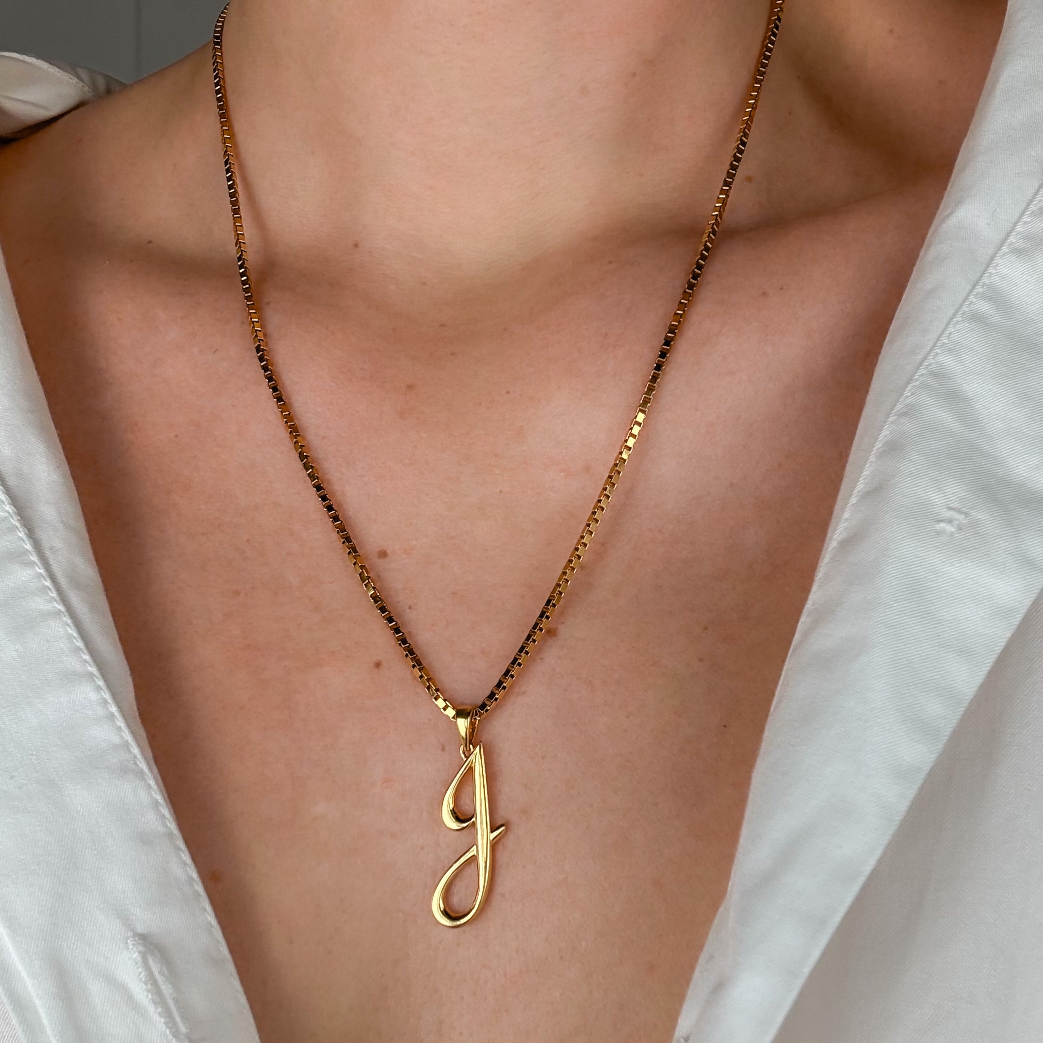 Script 'J' Pendant