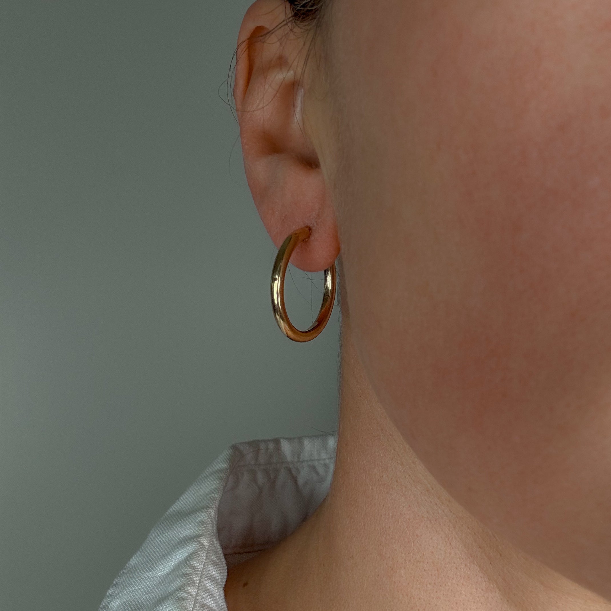 25.5 mm Classic Gold Hoop Earrings