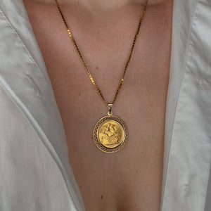 22k Sovereign Coin Pendant