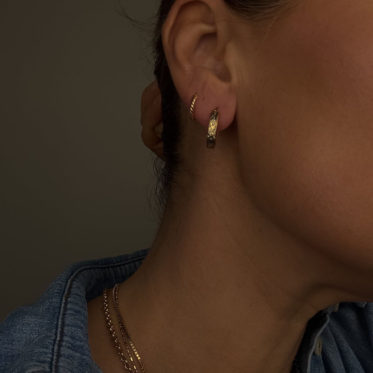 Diamond Cut Leaf 17.8mm Hoops