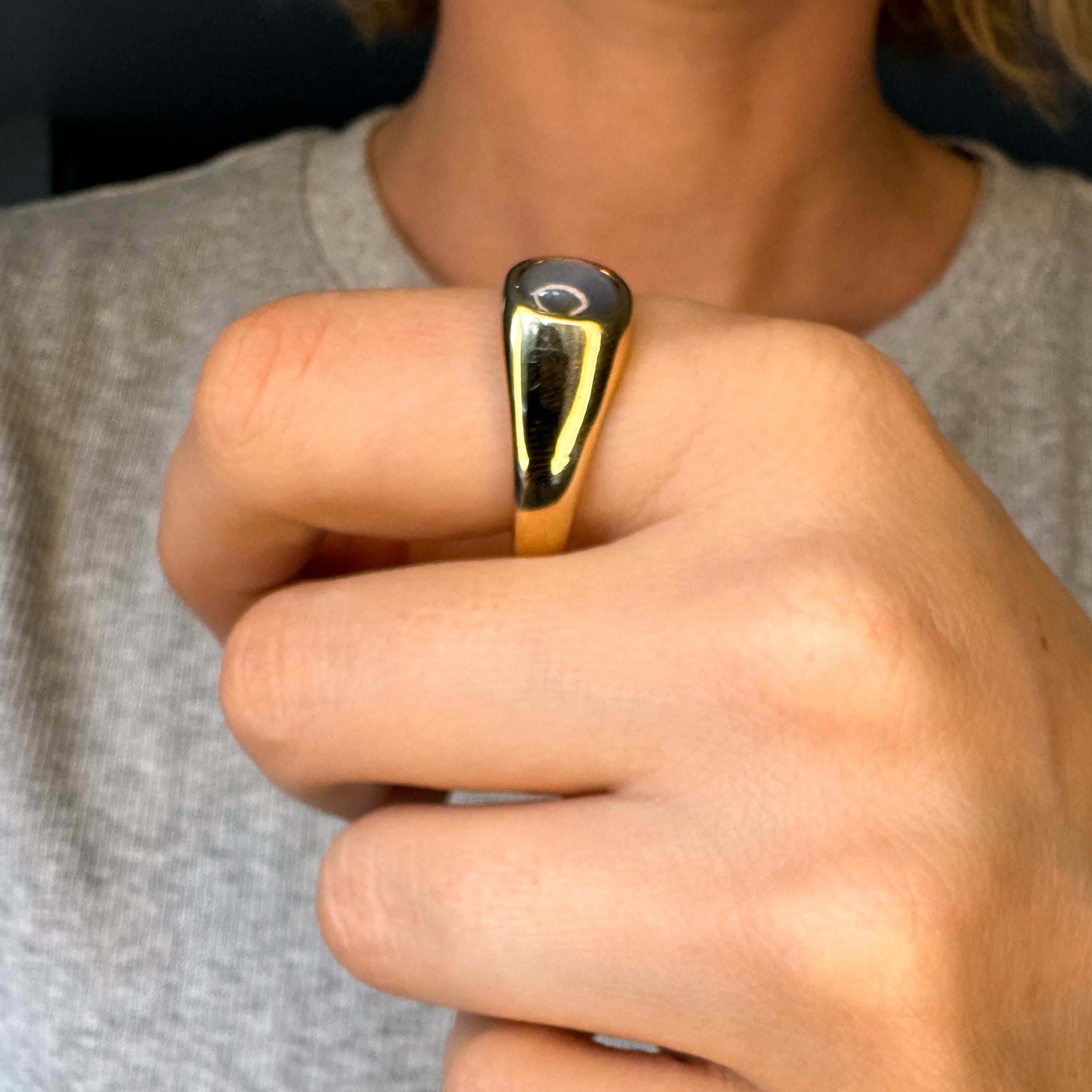 Cabochon Cat's Eye Quartz Signet
