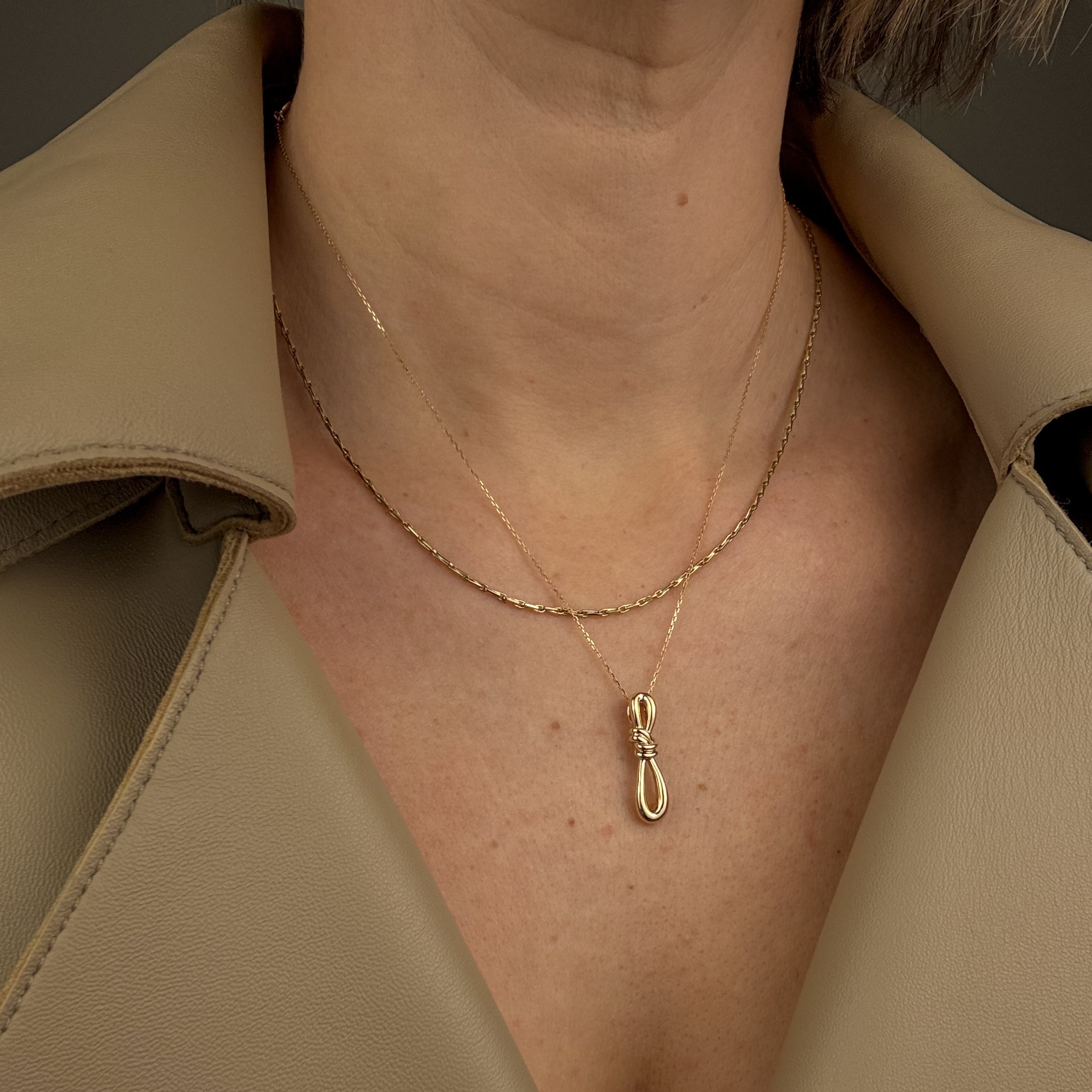17" Dainty Cable Link with Knot Pendant