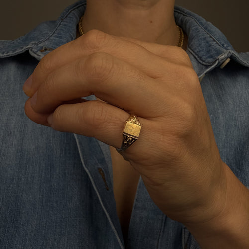 'R' Signet Ring