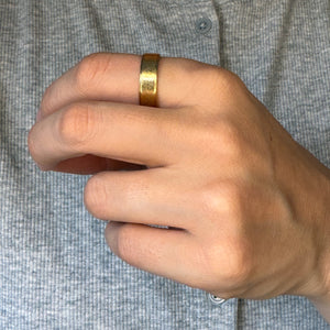 5.9 mm Gold Band with Detail