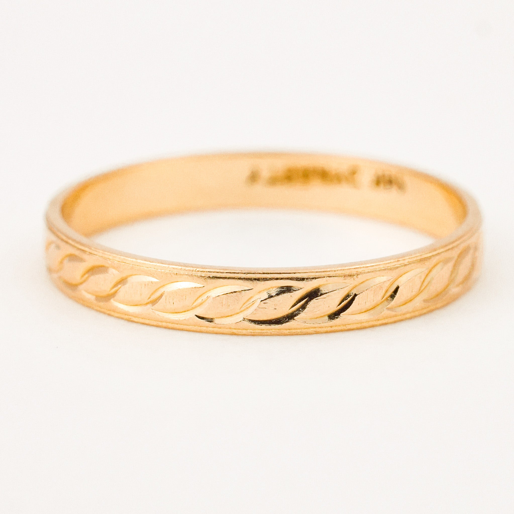 2.8 mm Chain Motif Gold Band