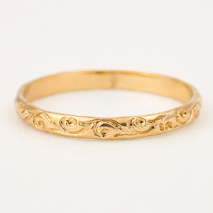 2.1 mm Wavey Gold Band