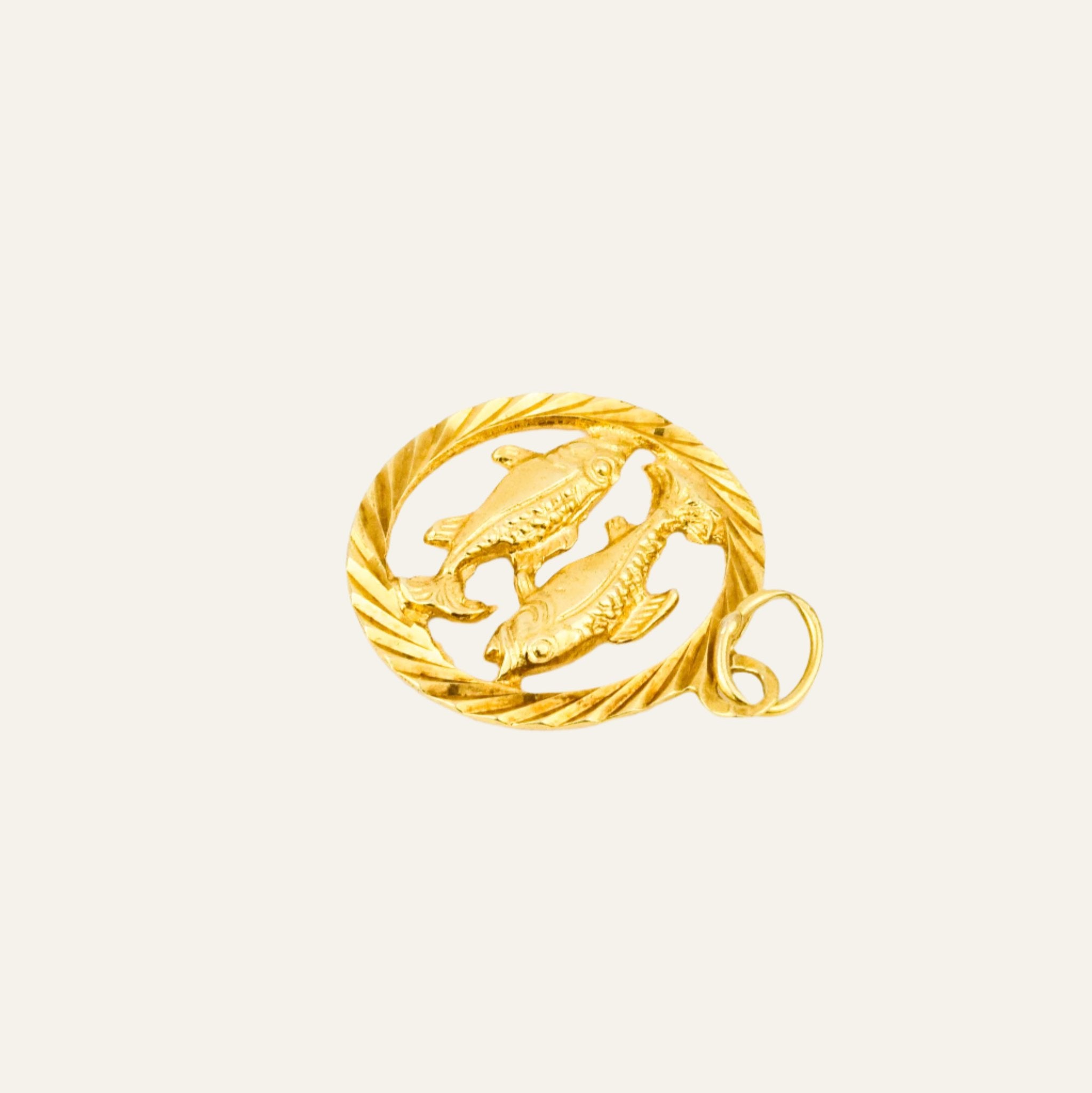 vintage 14k Pisces Circular Pendant
