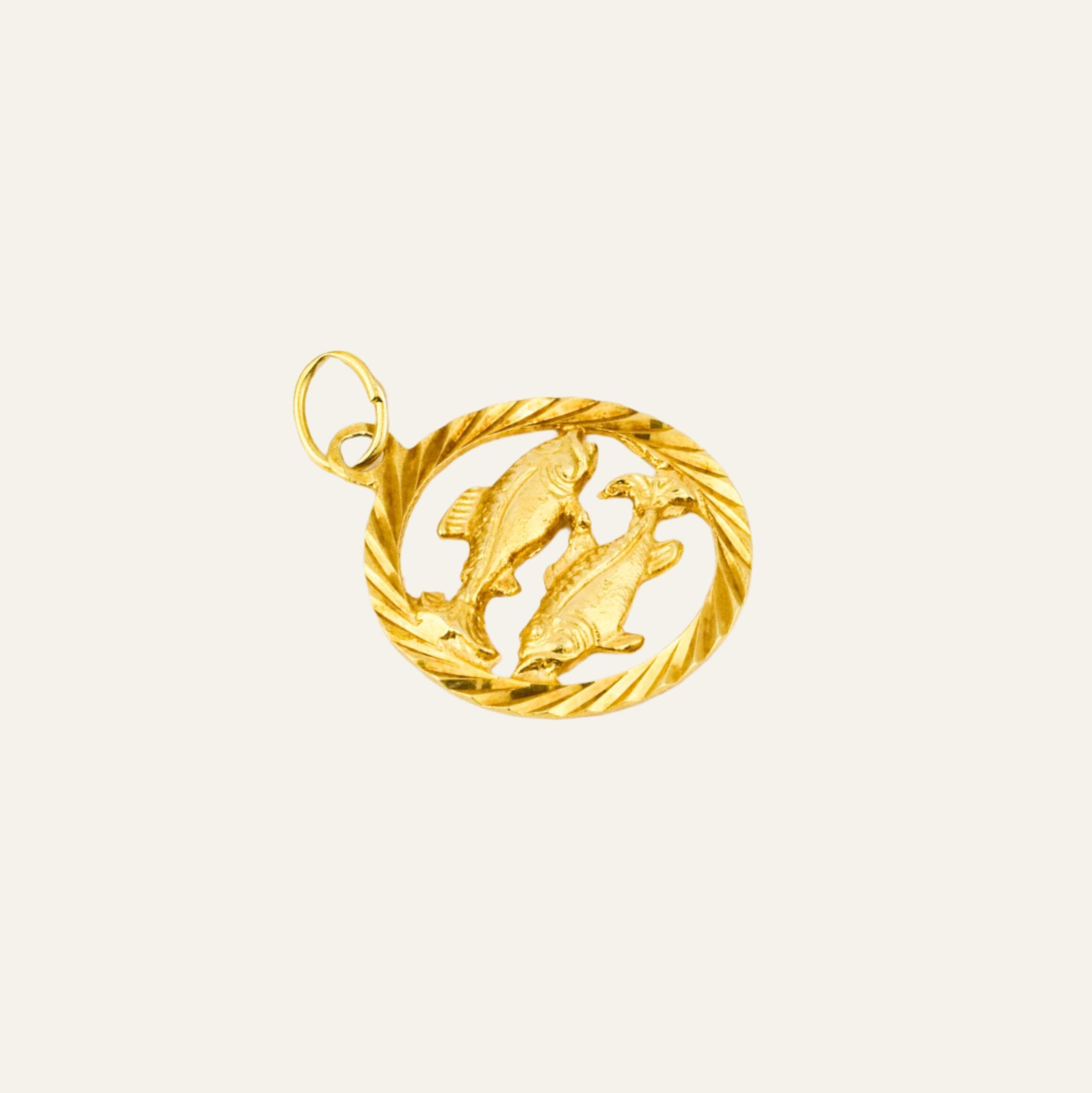 vintage 14k Pisces Circular Pendant