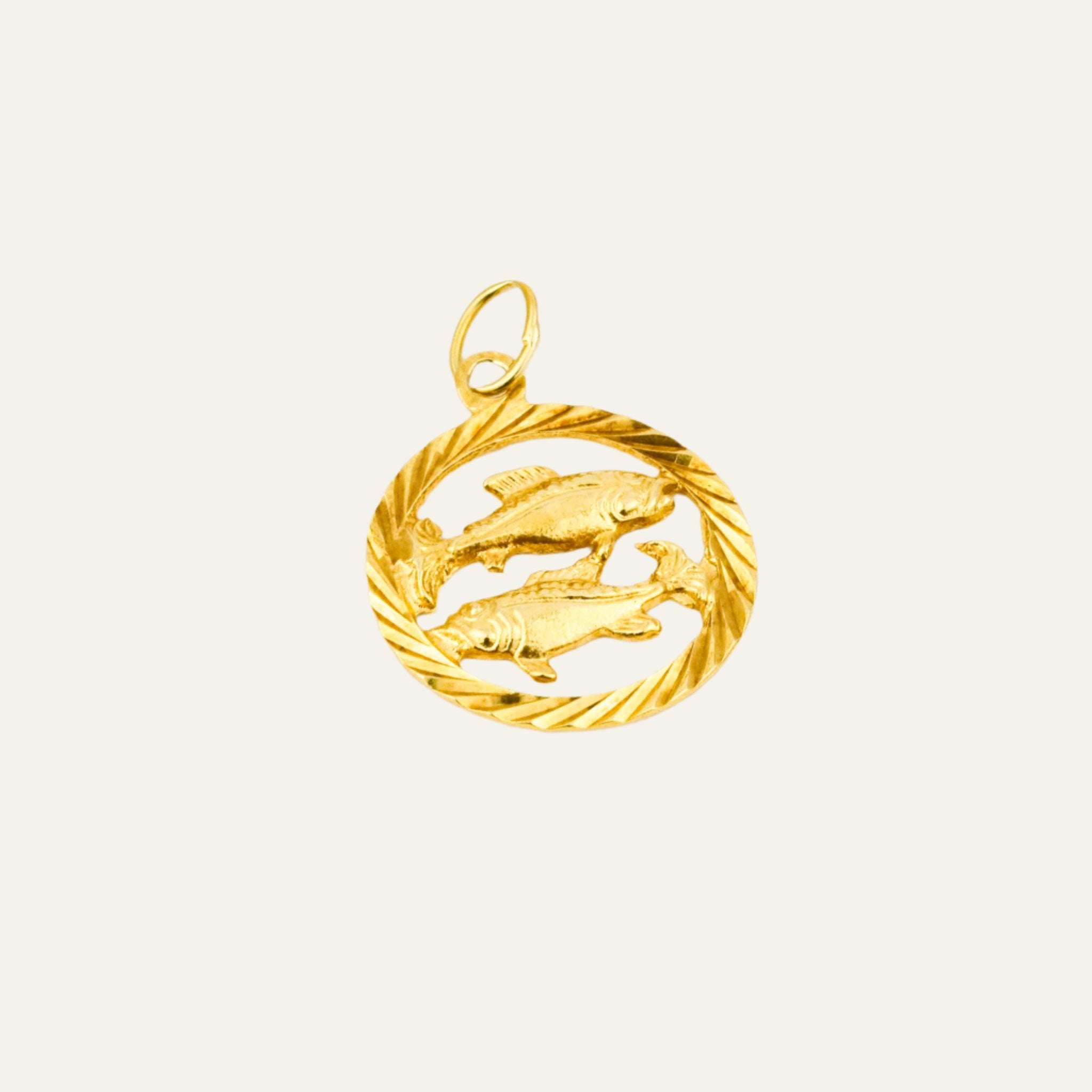 vintage 14k Pisces Circular Pendant