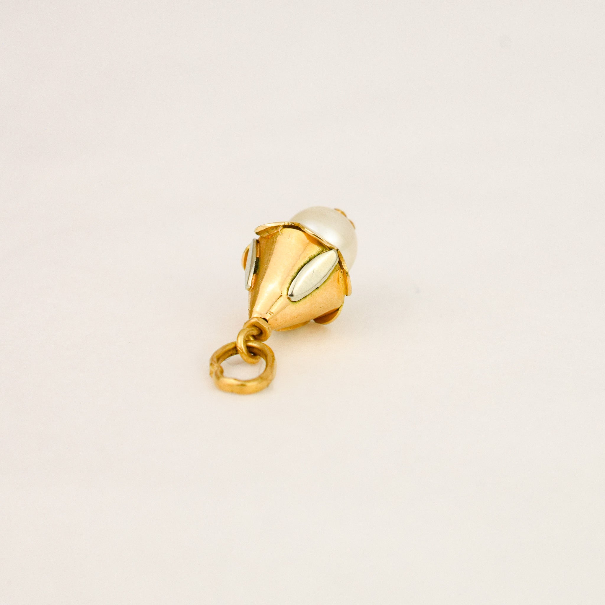 Floral Pearl Pendant