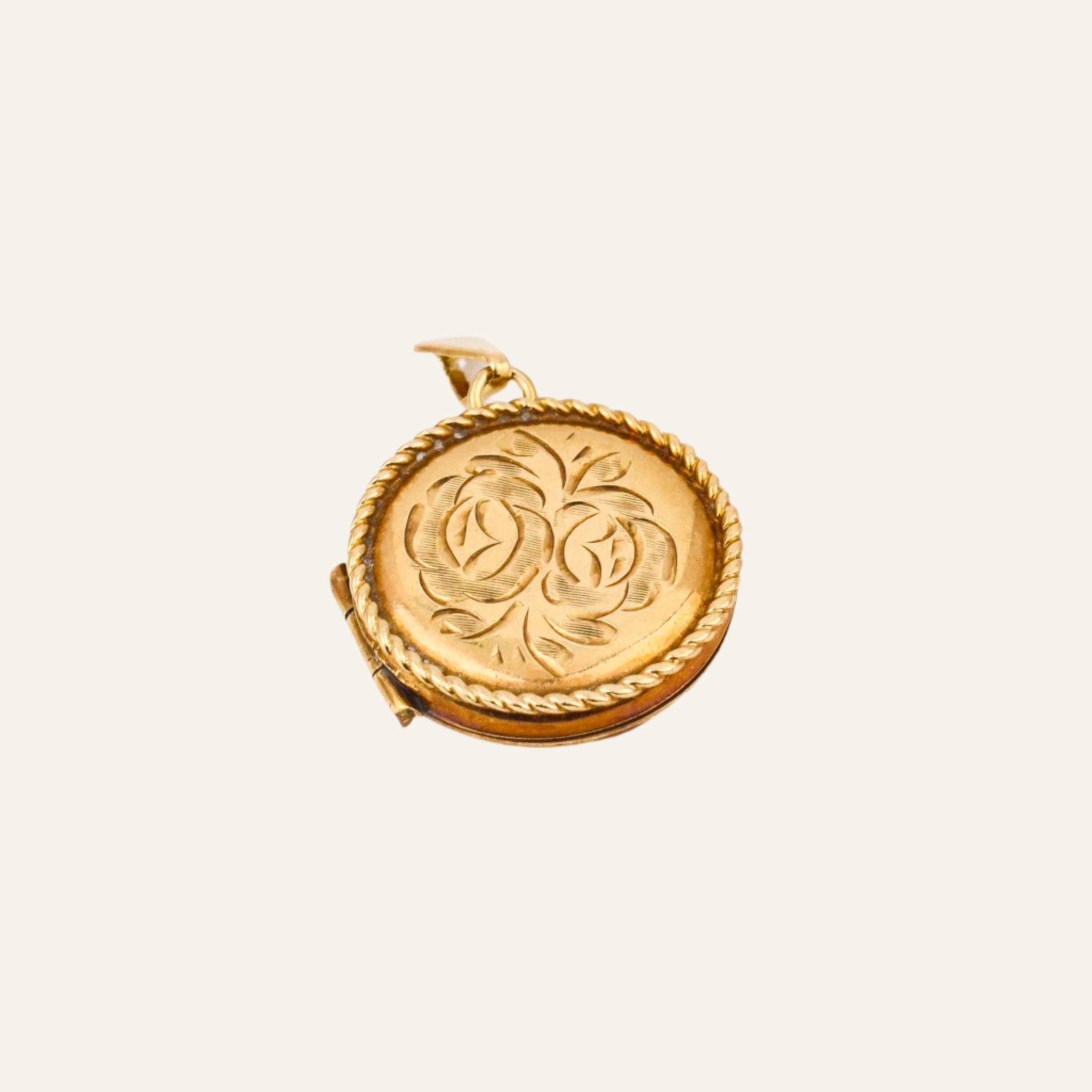 vintage 9k gold Round Locket