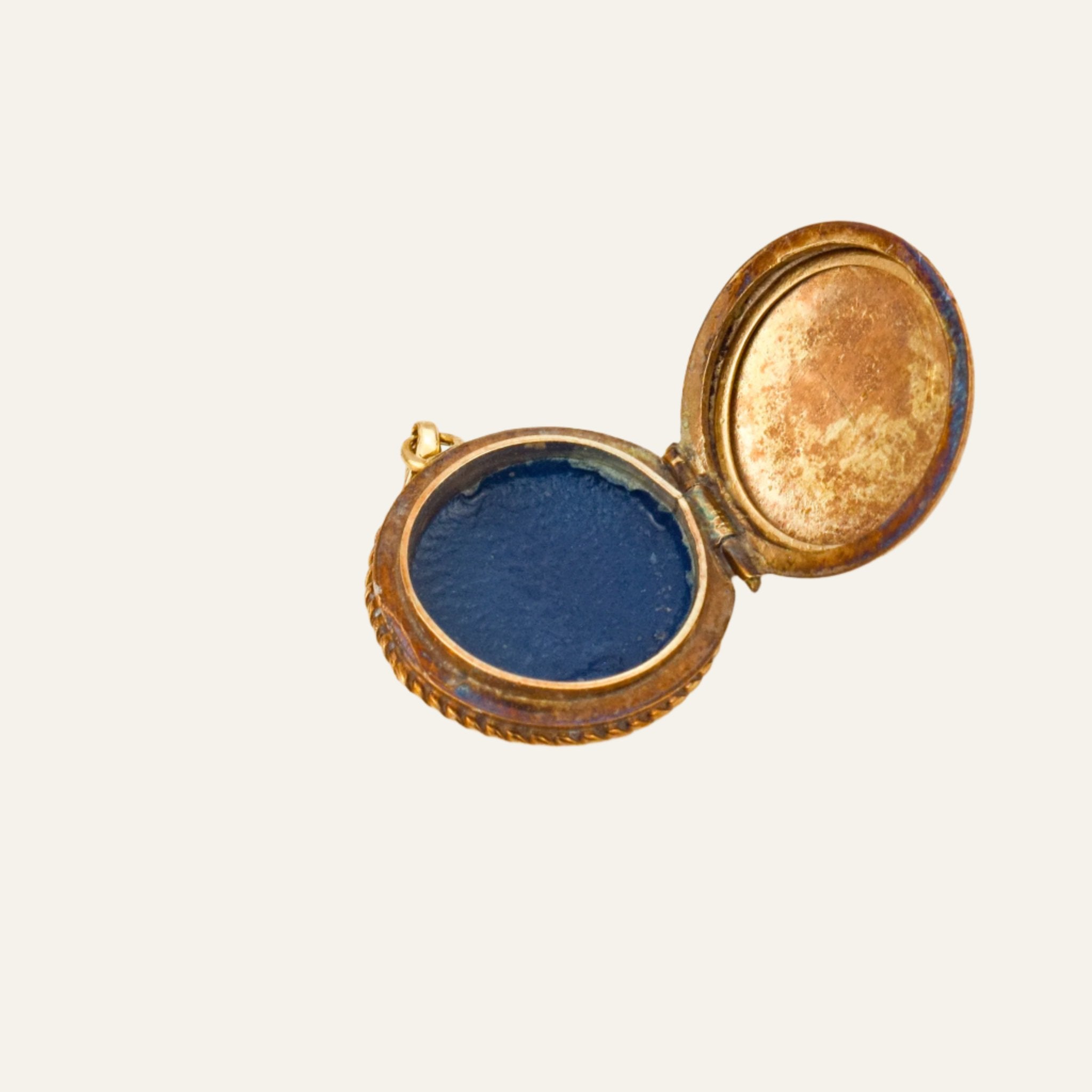 vintage 9k gold Round Locket