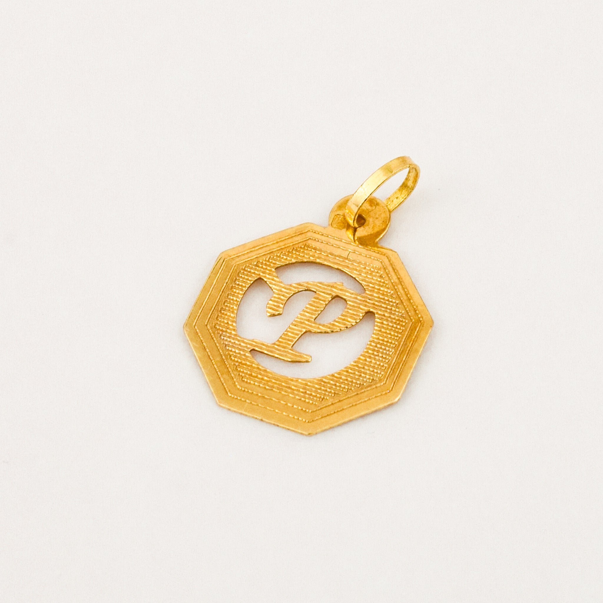 Octa 'P' Charm