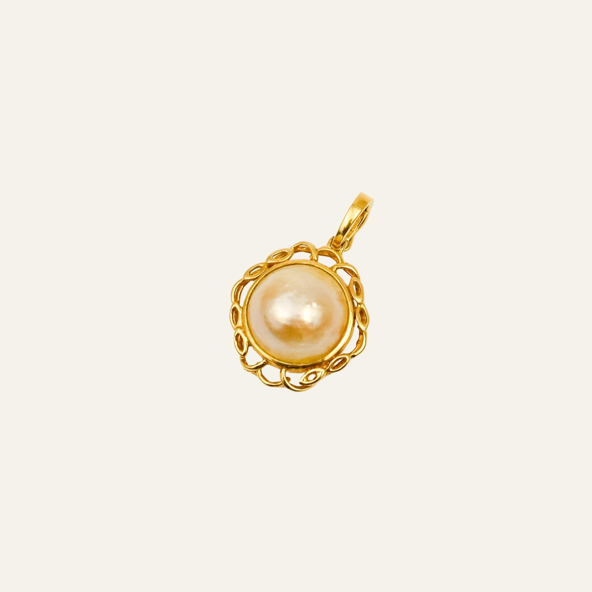 Mabé Pearl Pendant