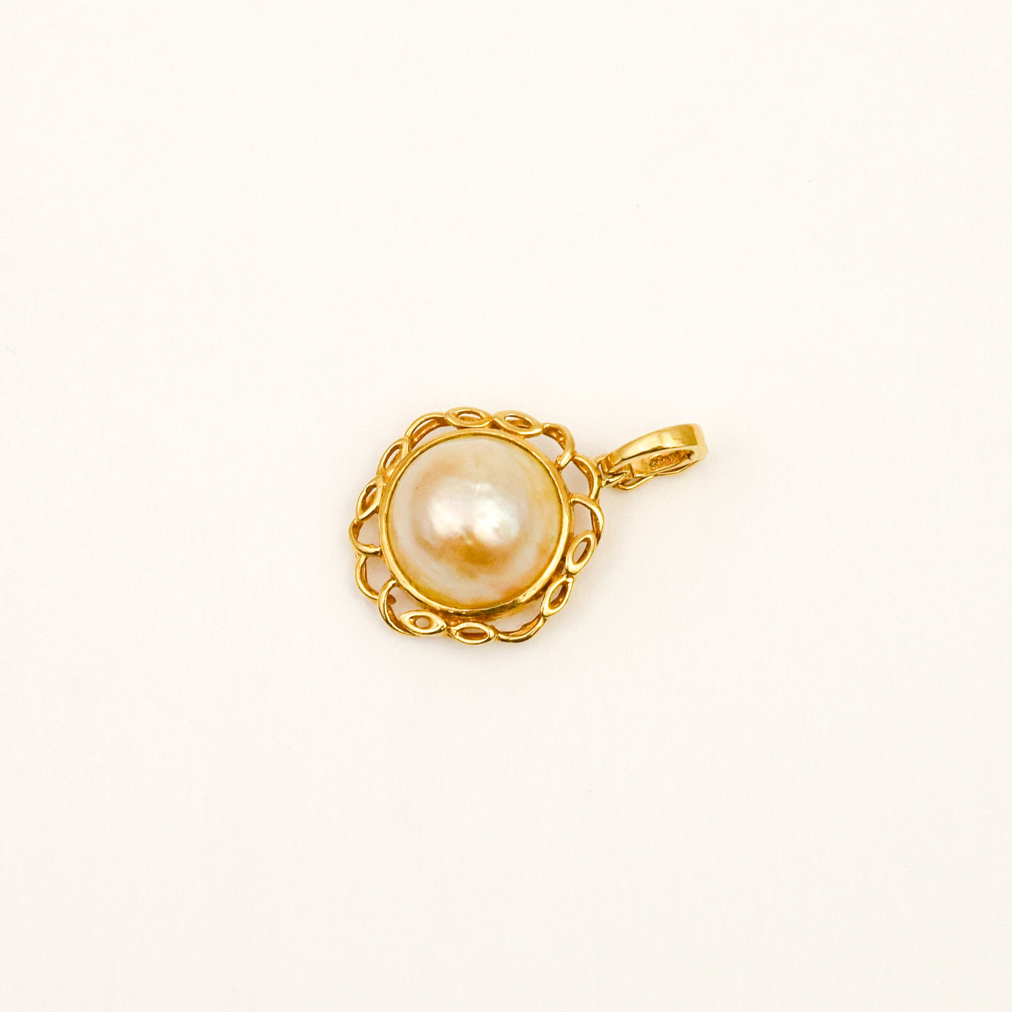 Mabé Pearl Pendant