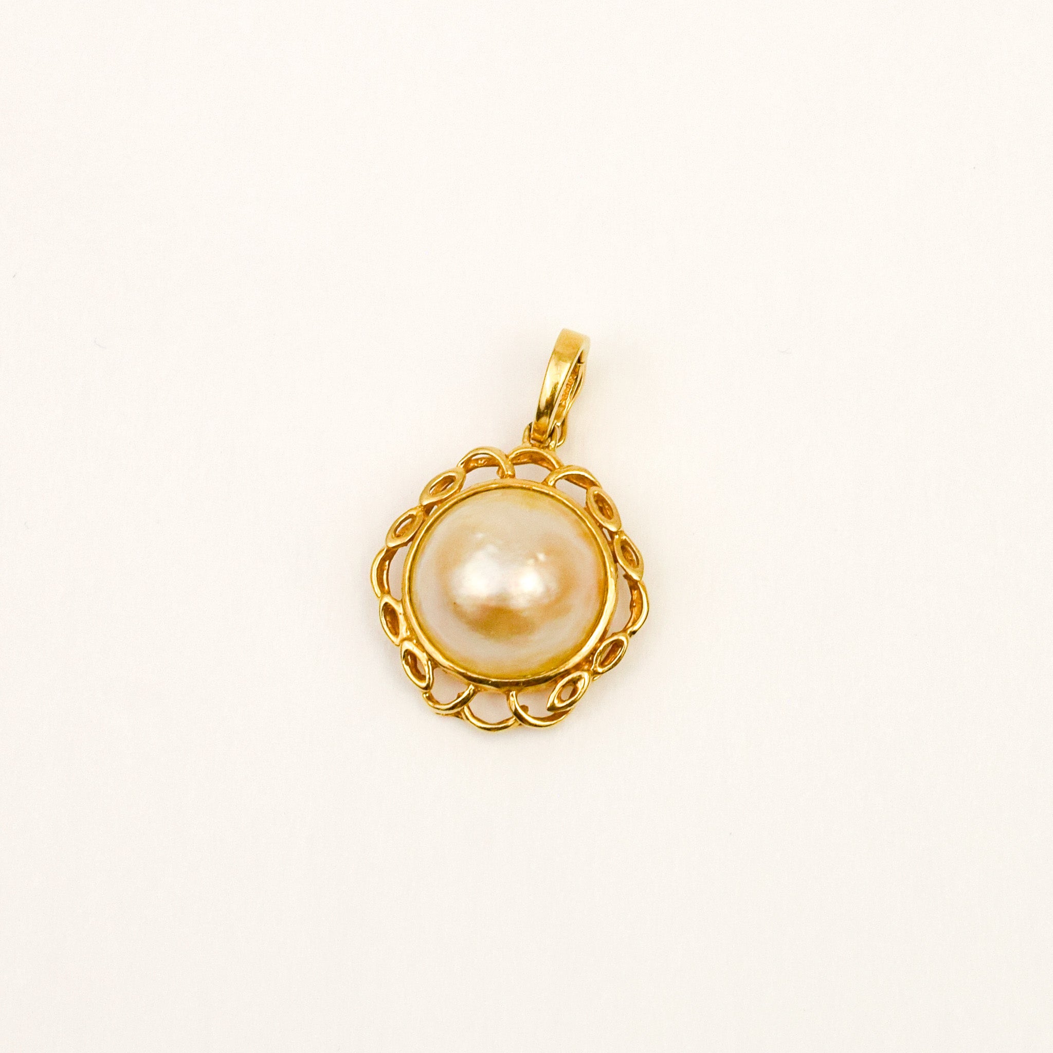 Mabé Pearl Pendant