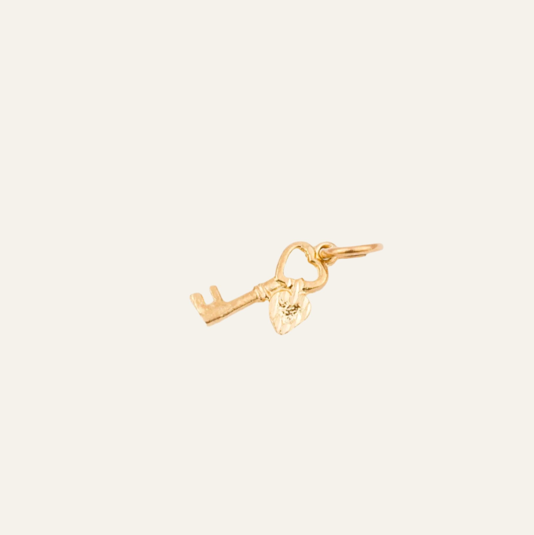 vintage Petit Key Charm