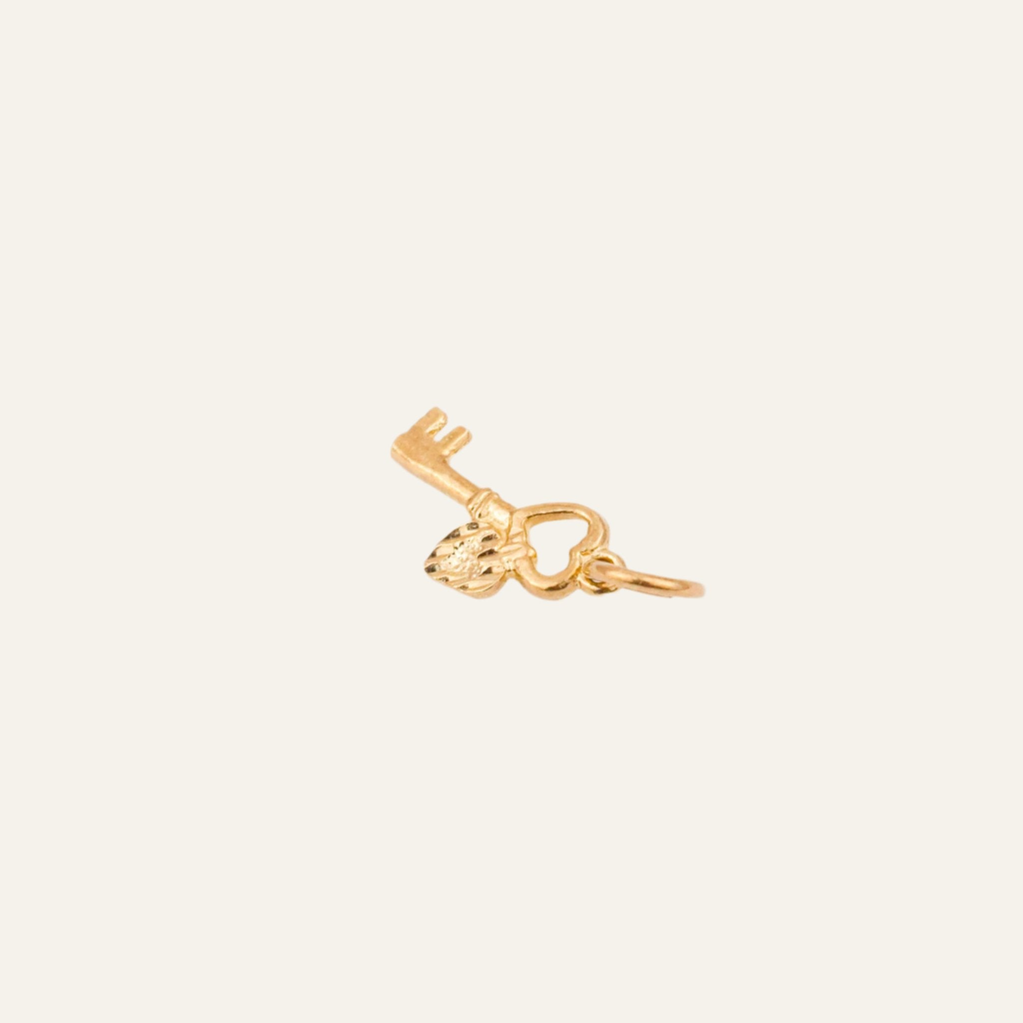 vintage Petit Key Charm