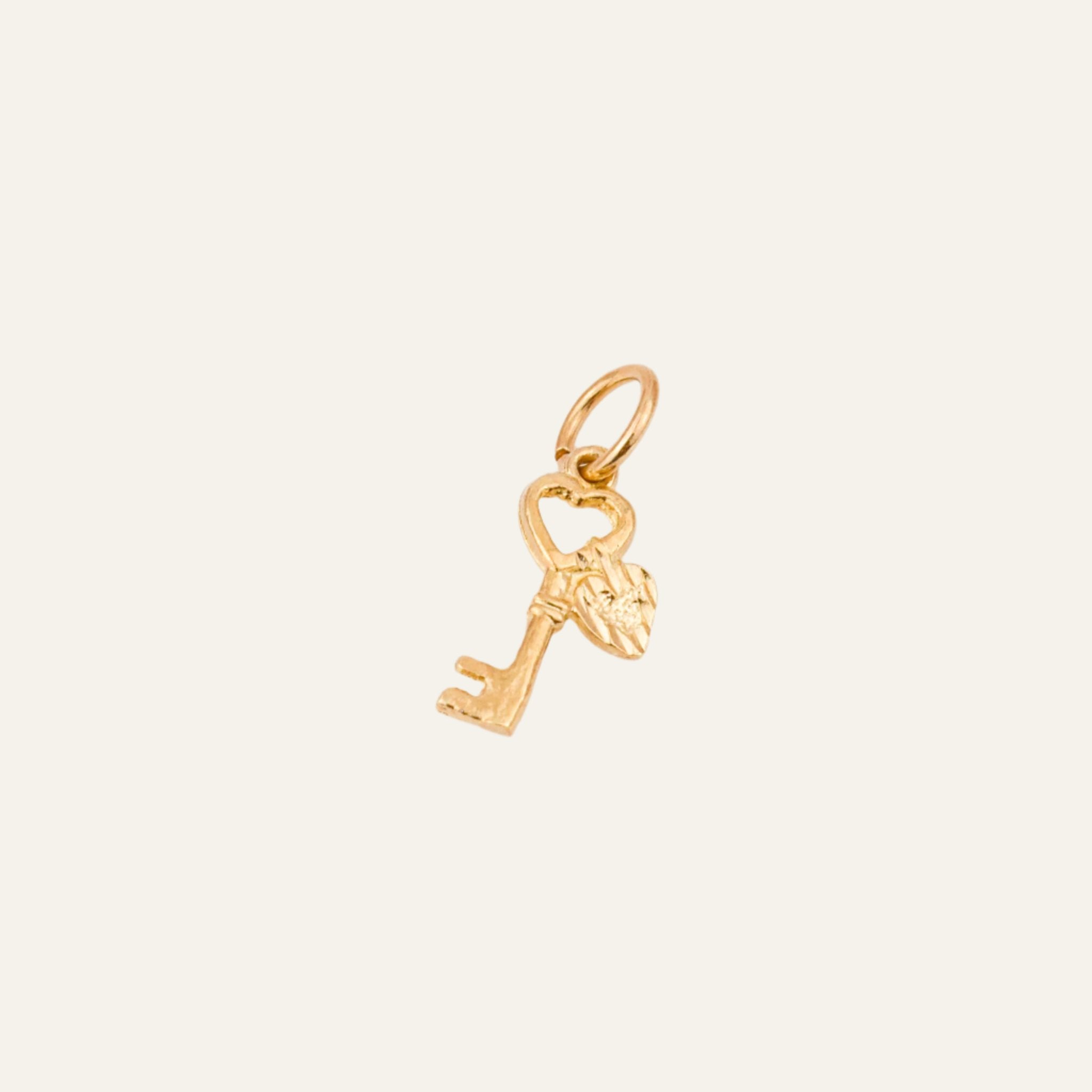 vintage Petit Key Charm