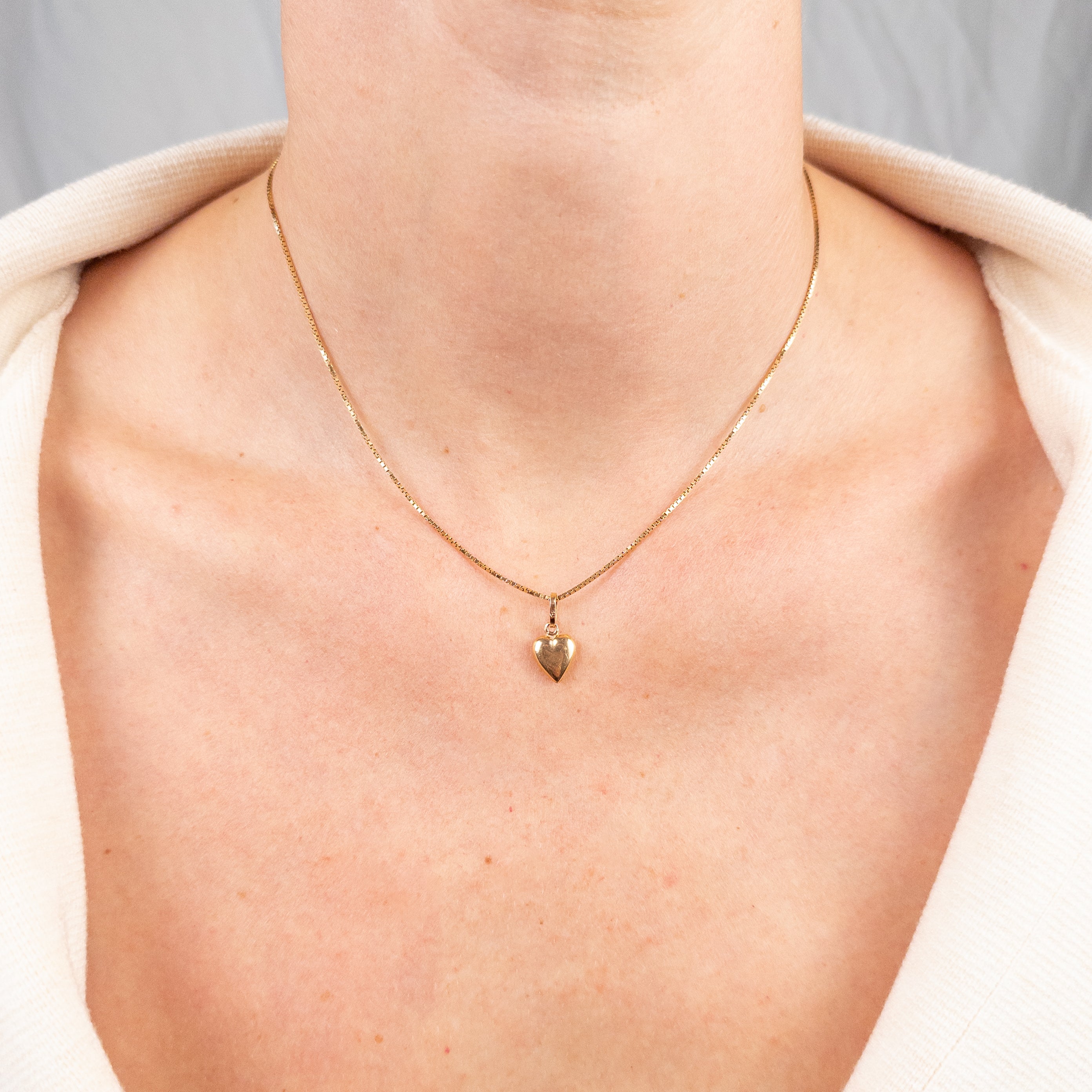 vintage 18k Small Puffy Heart
