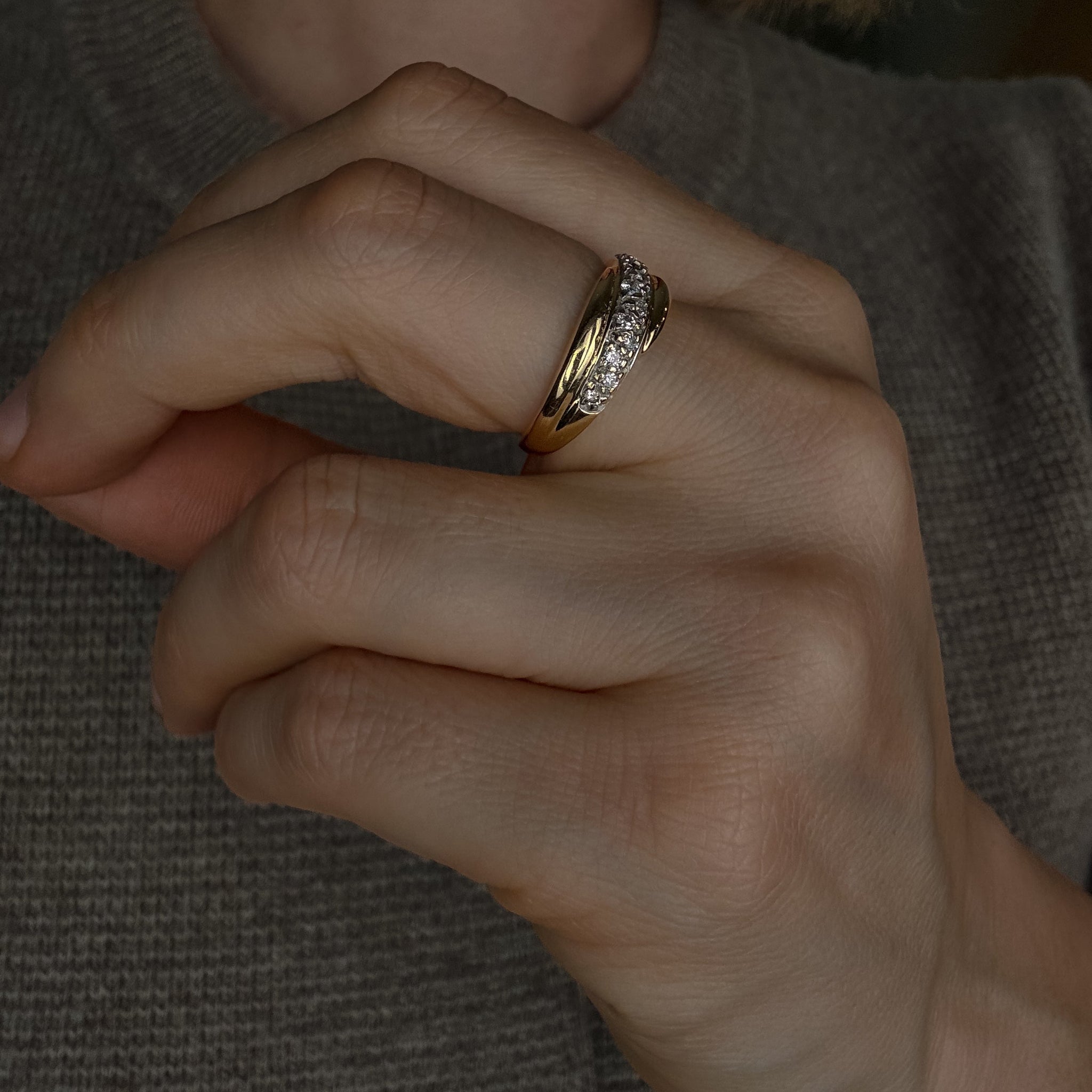 11 Diamond and Gold Vintage Band