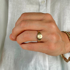 vintage gold 'n' signet ring 