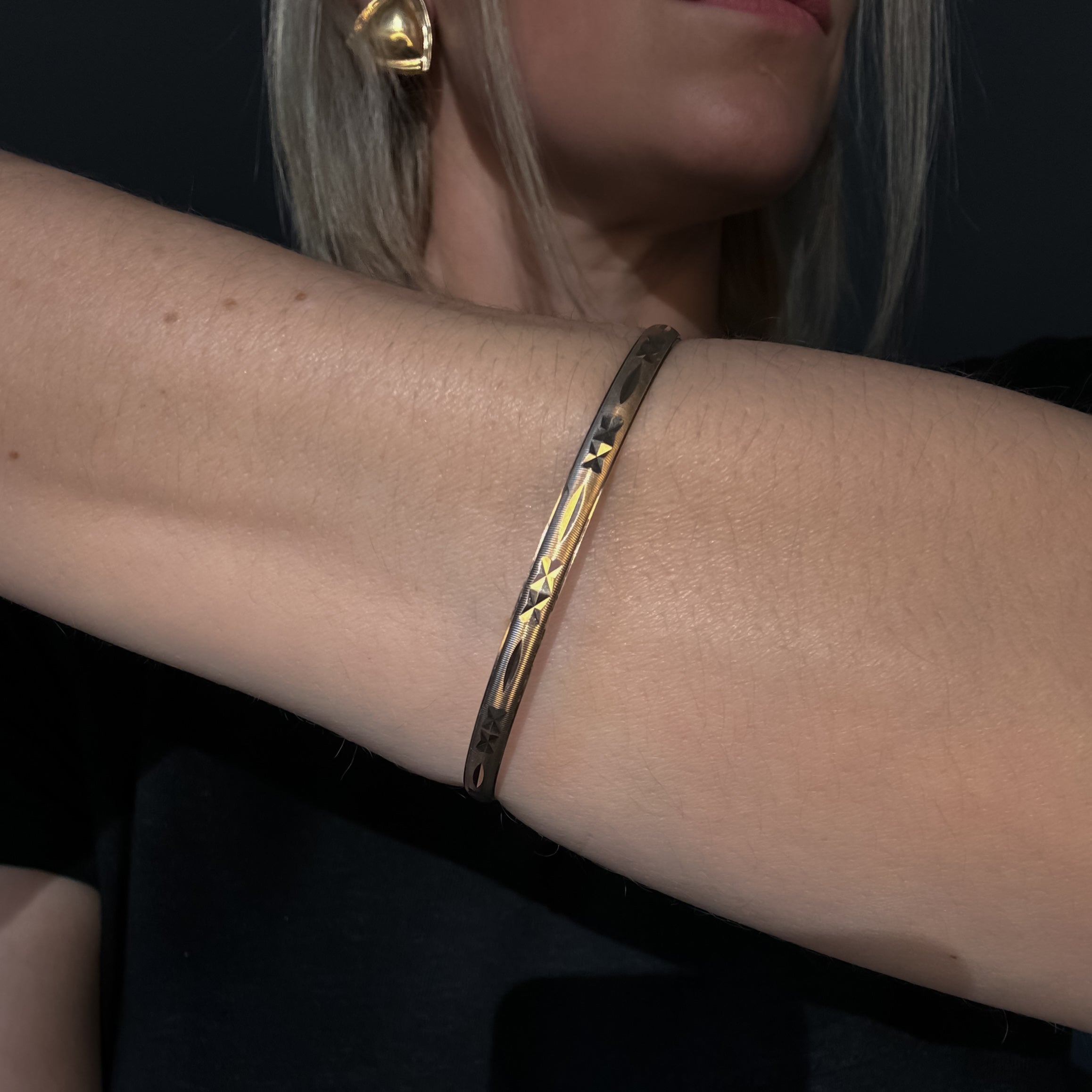 65.3 mm Etched Gold Bangle Bracelet