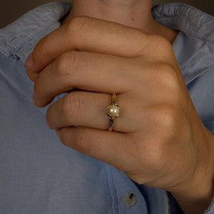 Twist Pearl Ring