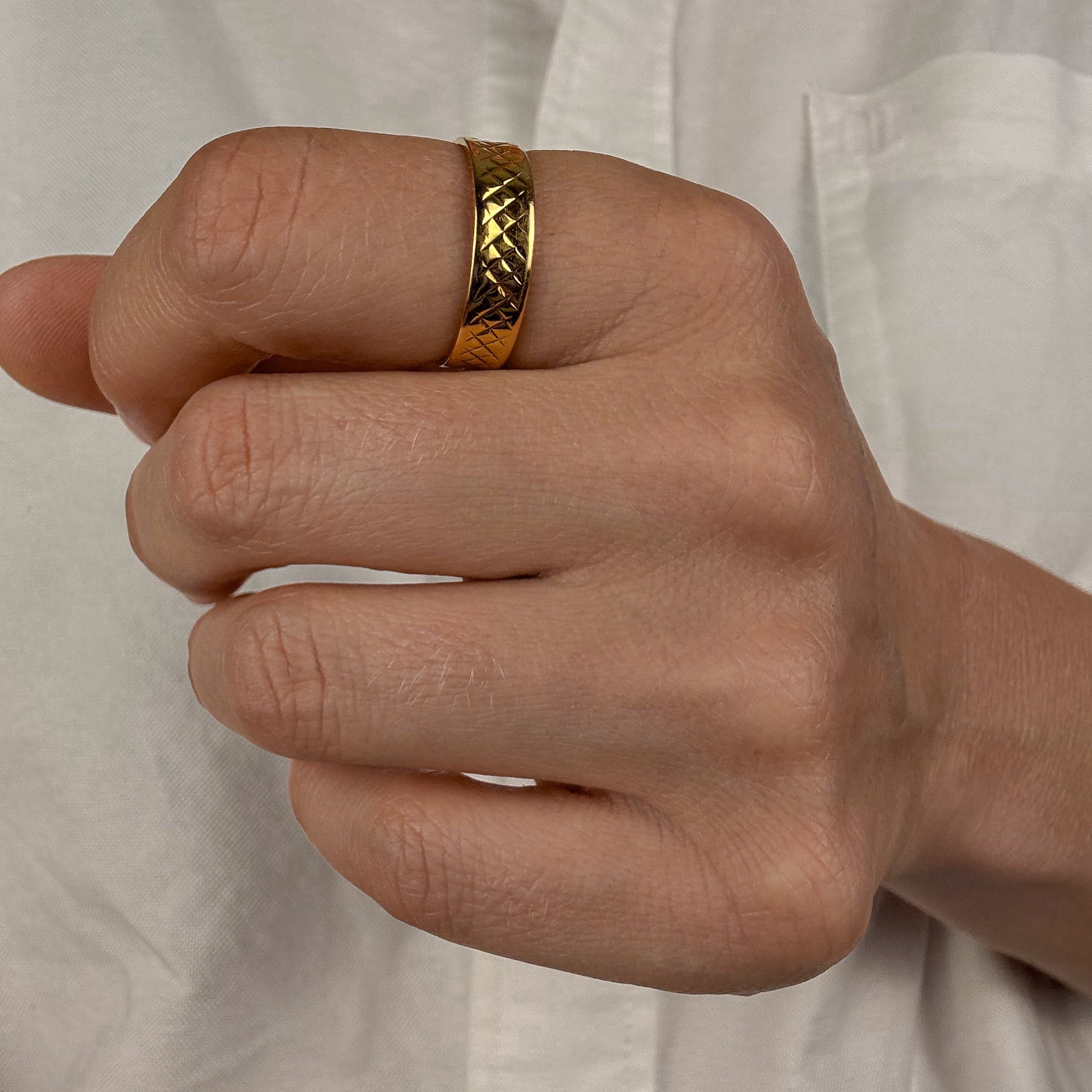 5.5mm Etched Gold Band