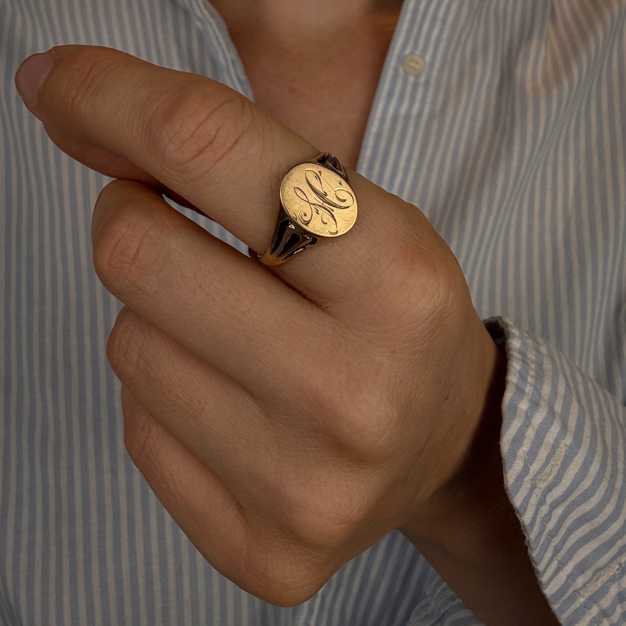 'H' Signet Ring