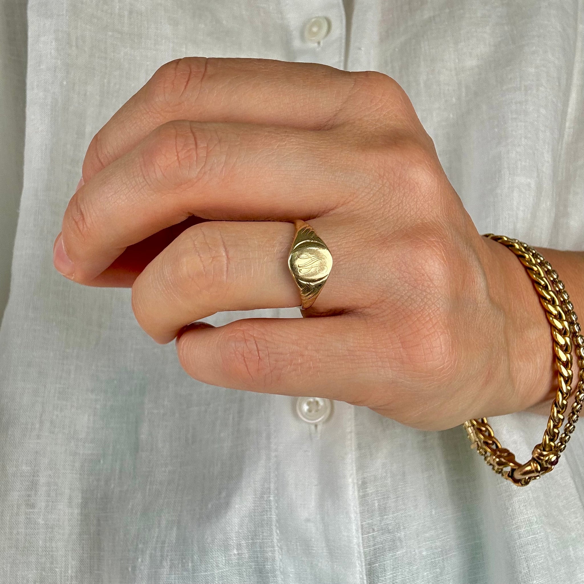 vintage gold 'n' signet ring 