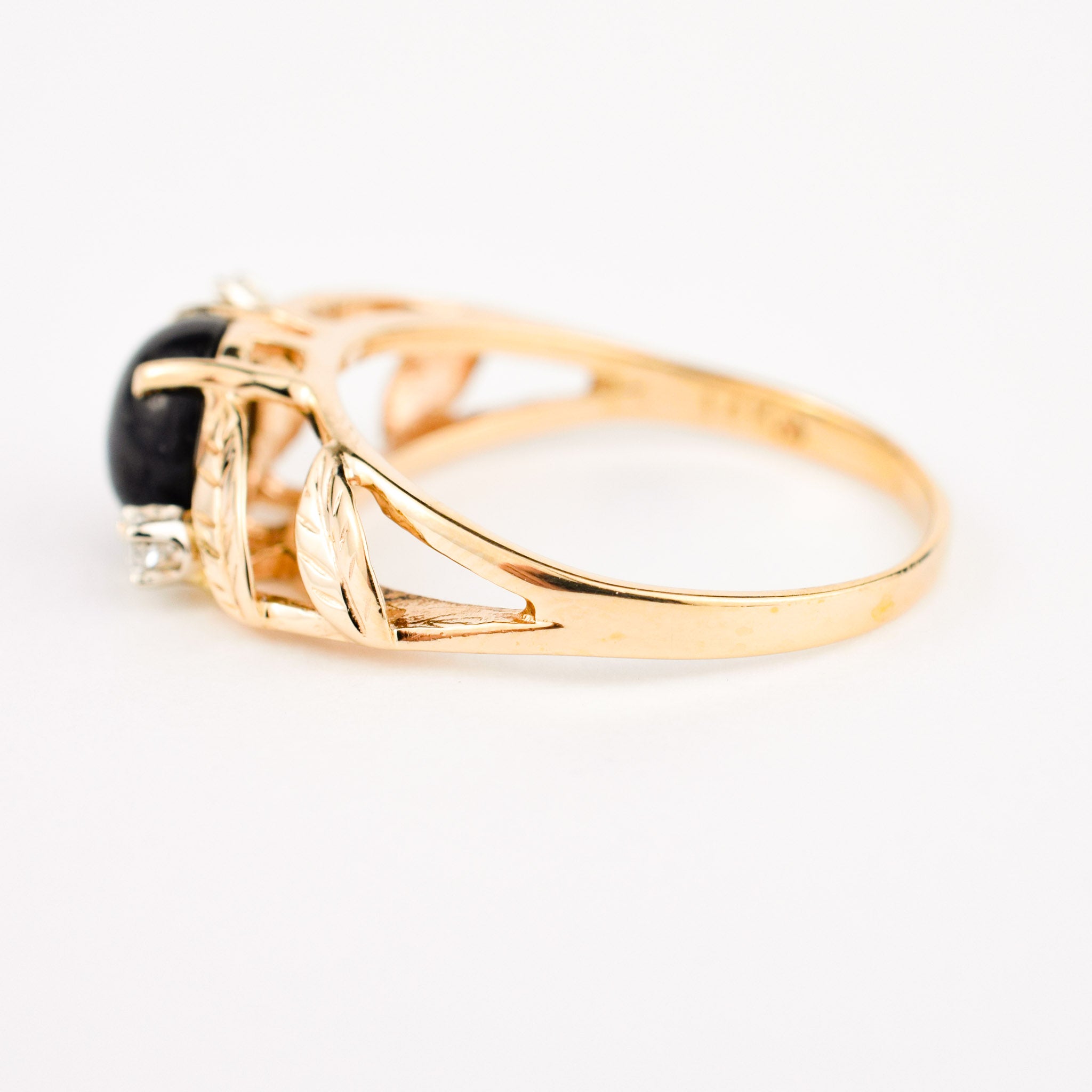 vintage gold onyx and diamond floral ring