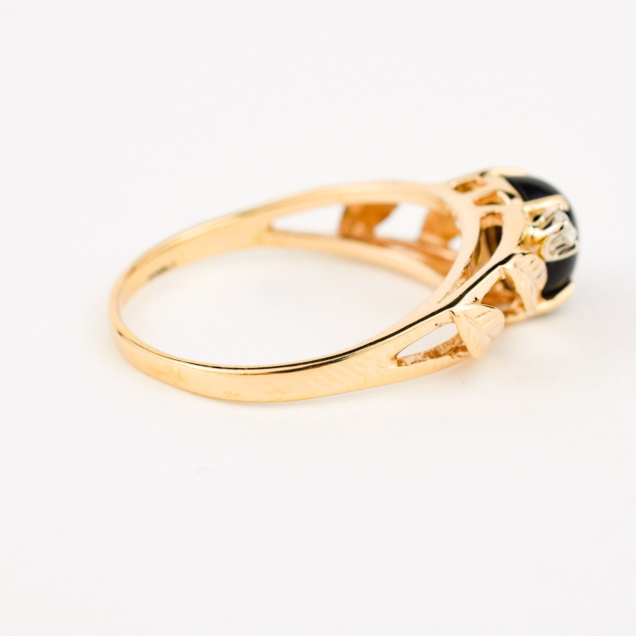 vintage gold onyx and diamond floral ring