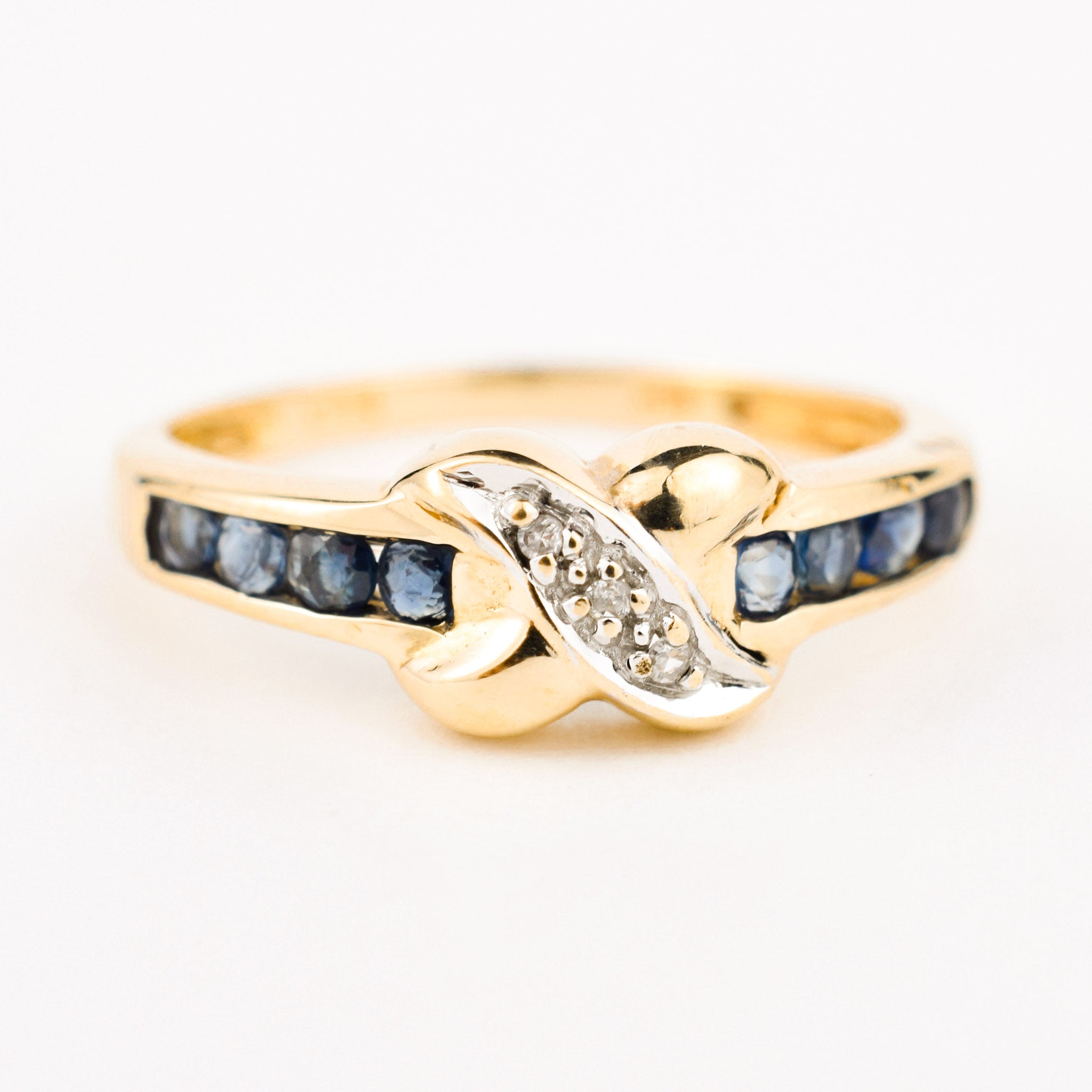 vintage gold sapphire and diamond ring
