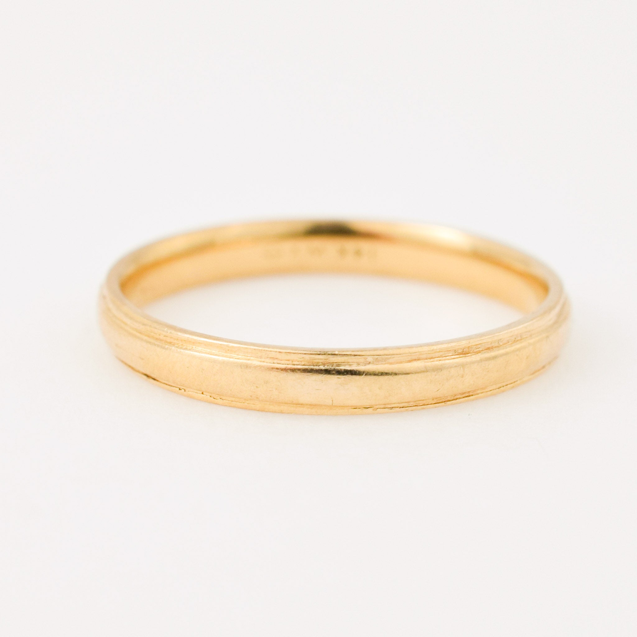 vintage gold ribbed band