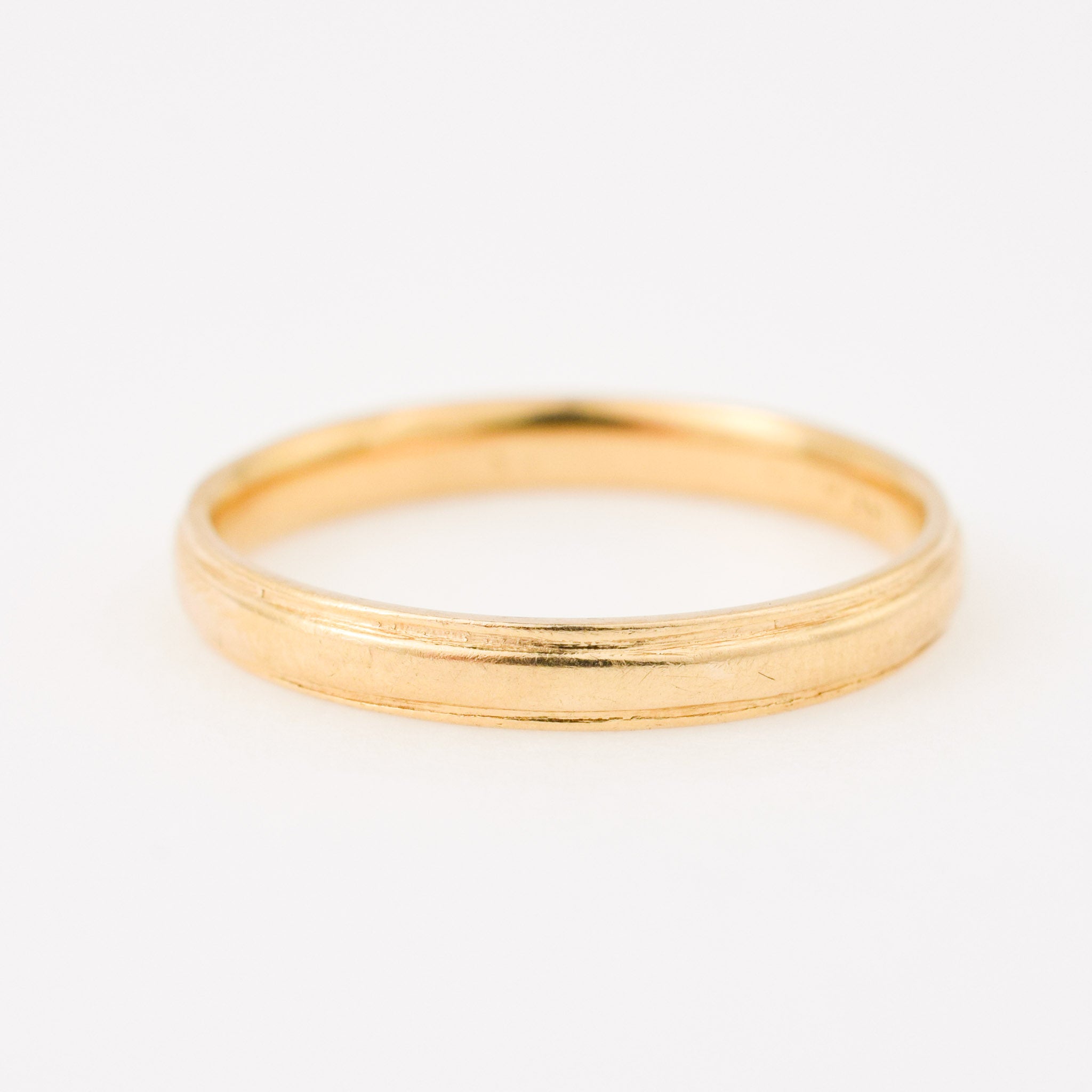 vintage gold ribbed band