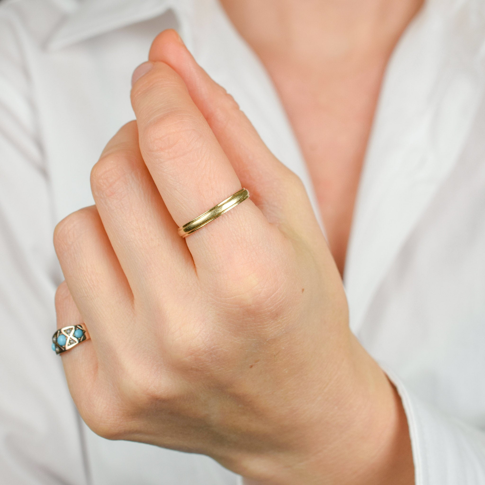 vintage gold ribbed band
