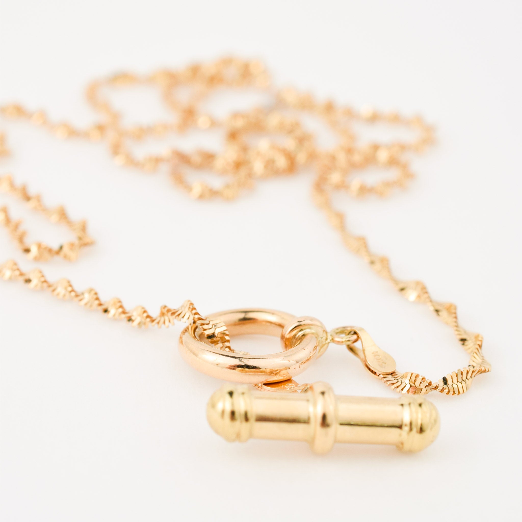 vintage gold toggle necklace