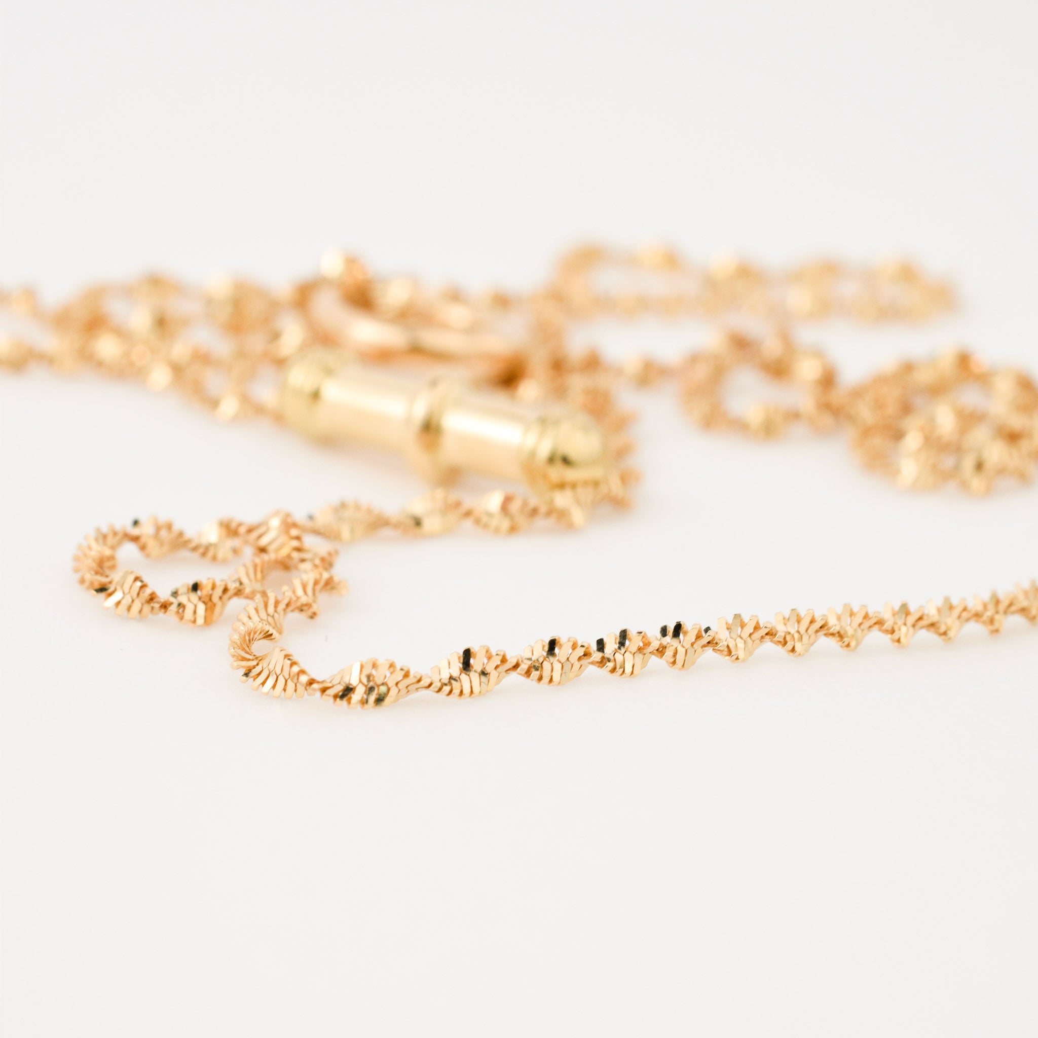 vintage gold toggle necklace