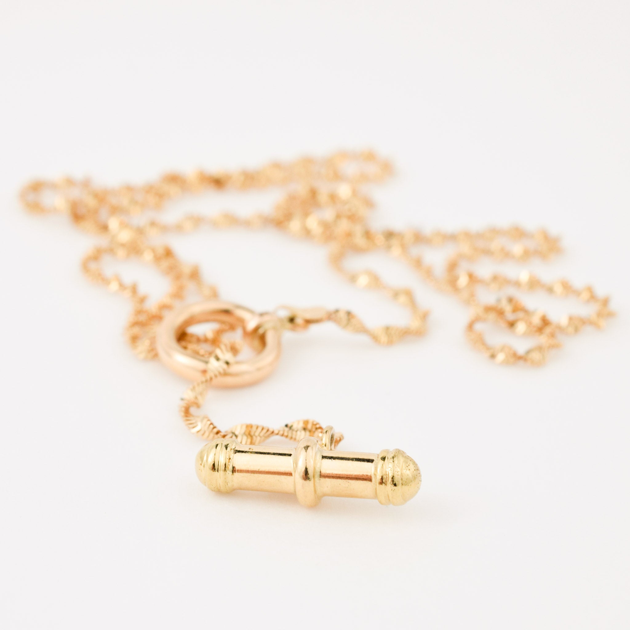 vintage gold toggle necklace