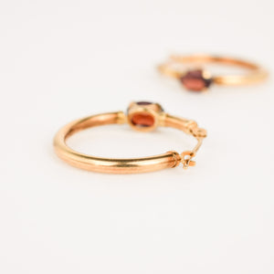 vintage gold garnet hoop earrings 