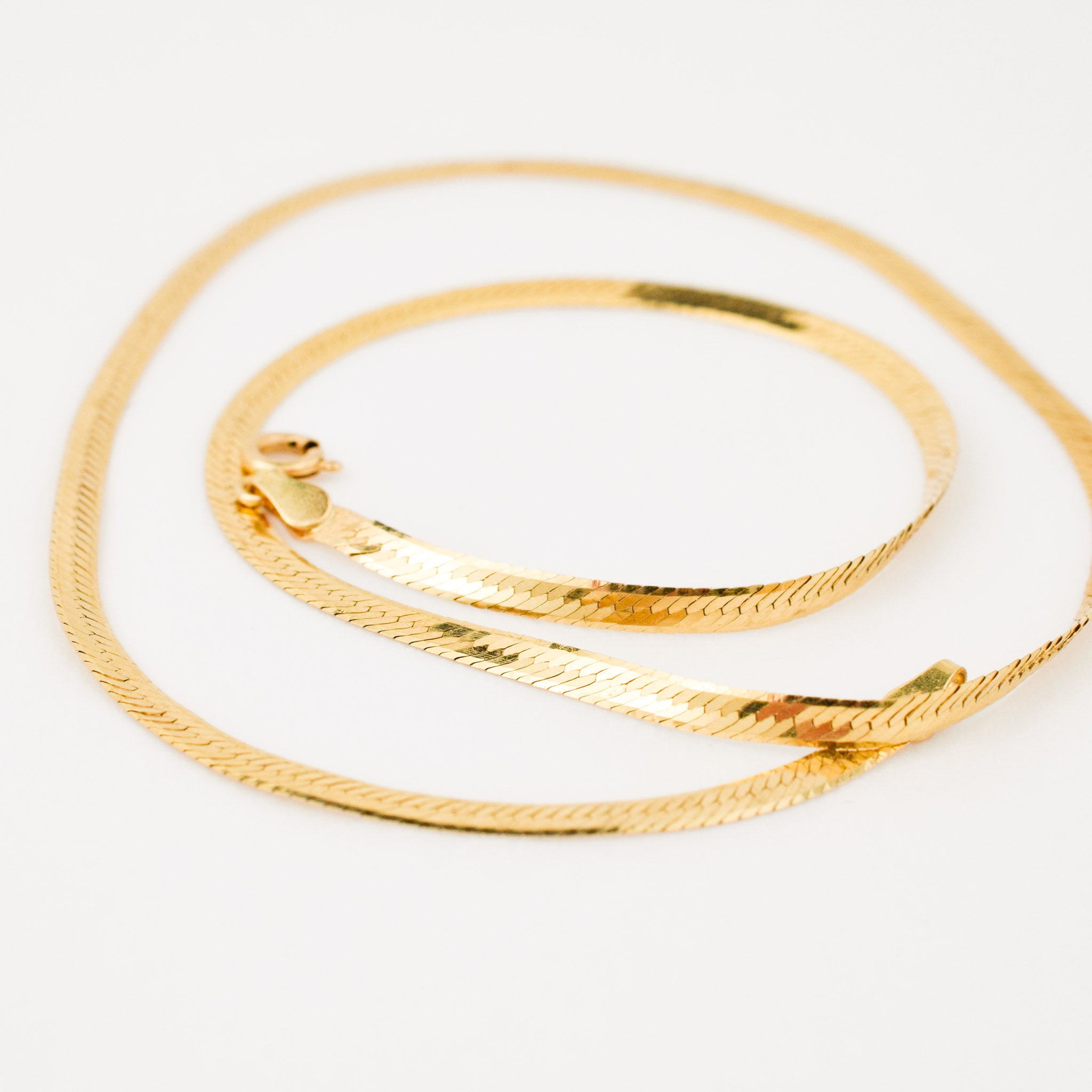 vintage 18k herringbone necklace
