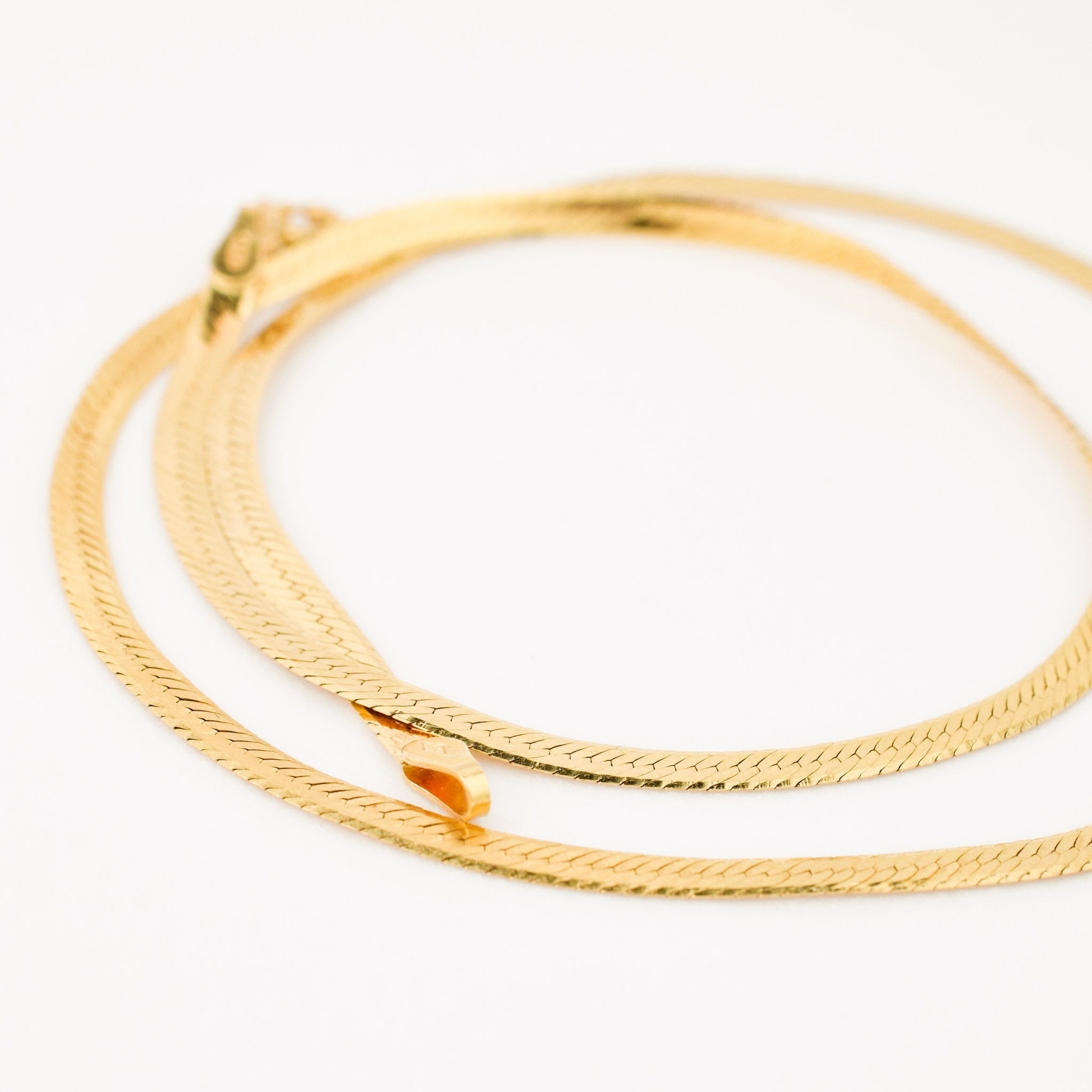 vintage 18k herringbone necklace