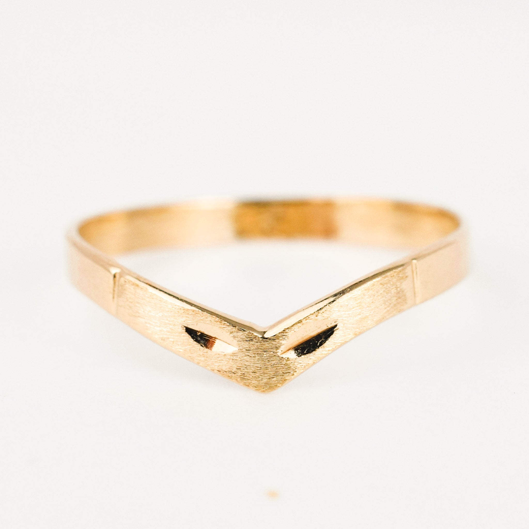 Plain gold wishbone ring new arrivals