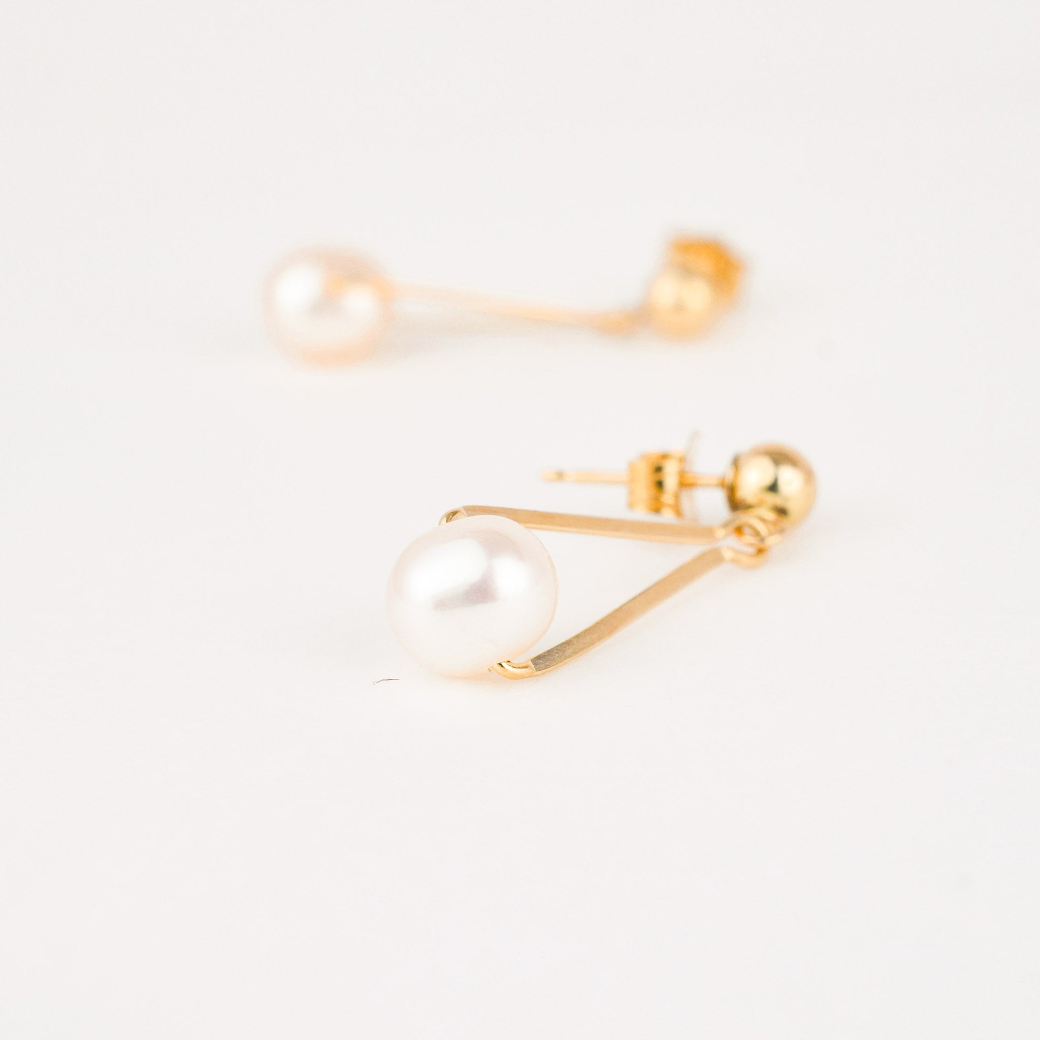 vintage gold pearl drop earrings 