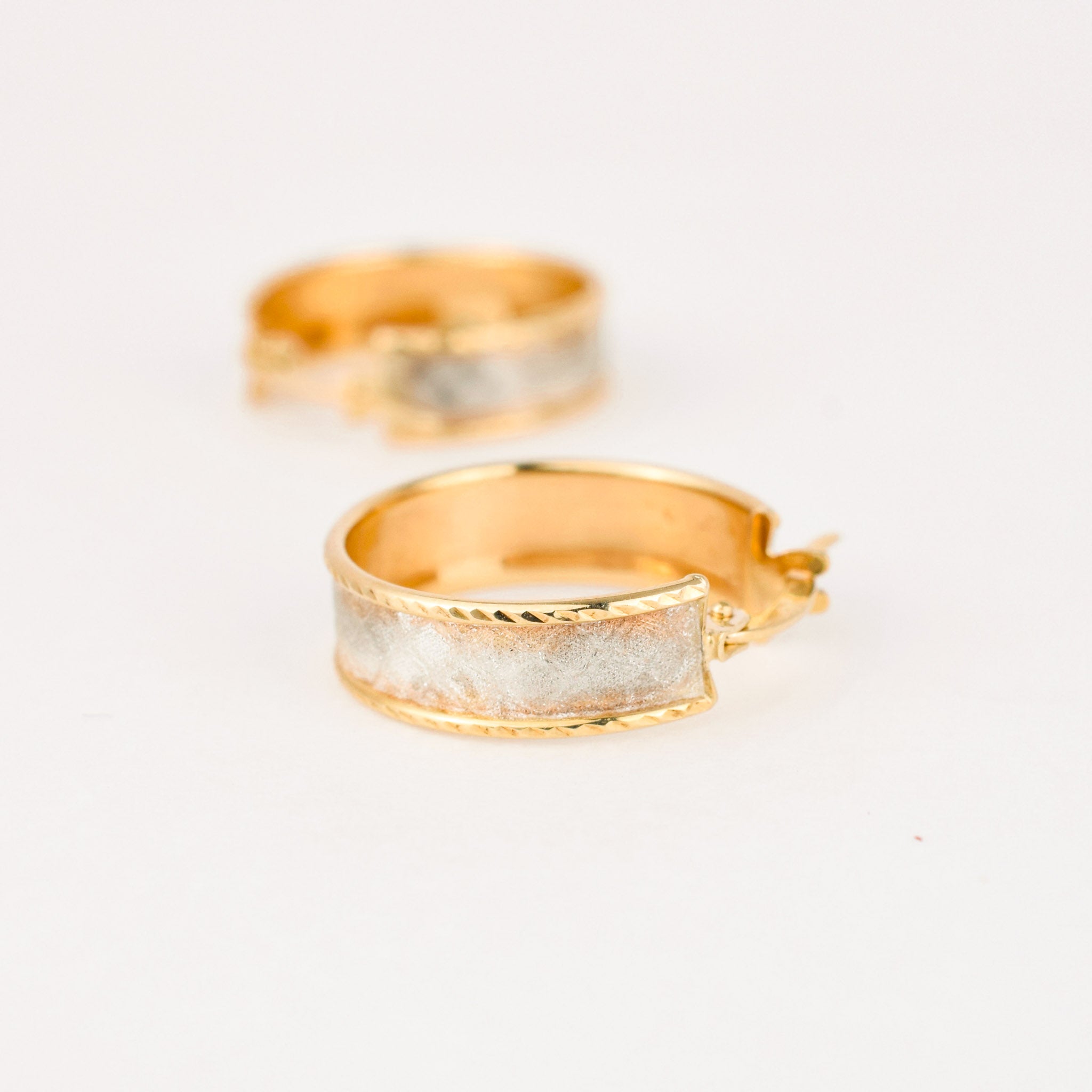 vintage gold hoop earrings 