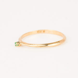 dainty emerald gold ring 