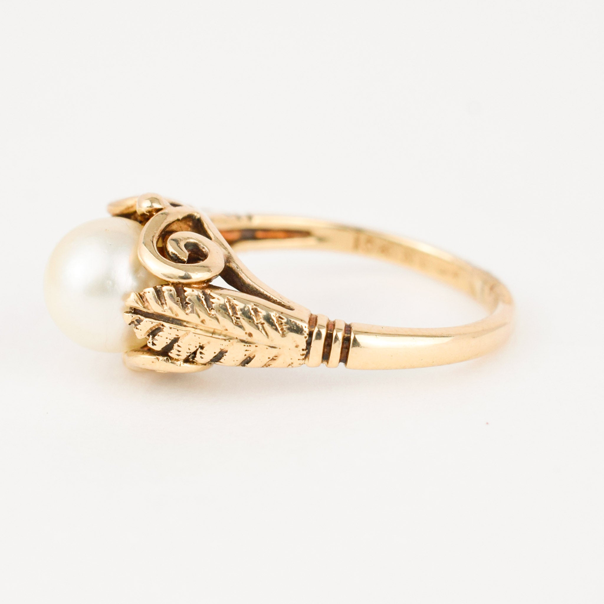 vintage gold pearl ring 