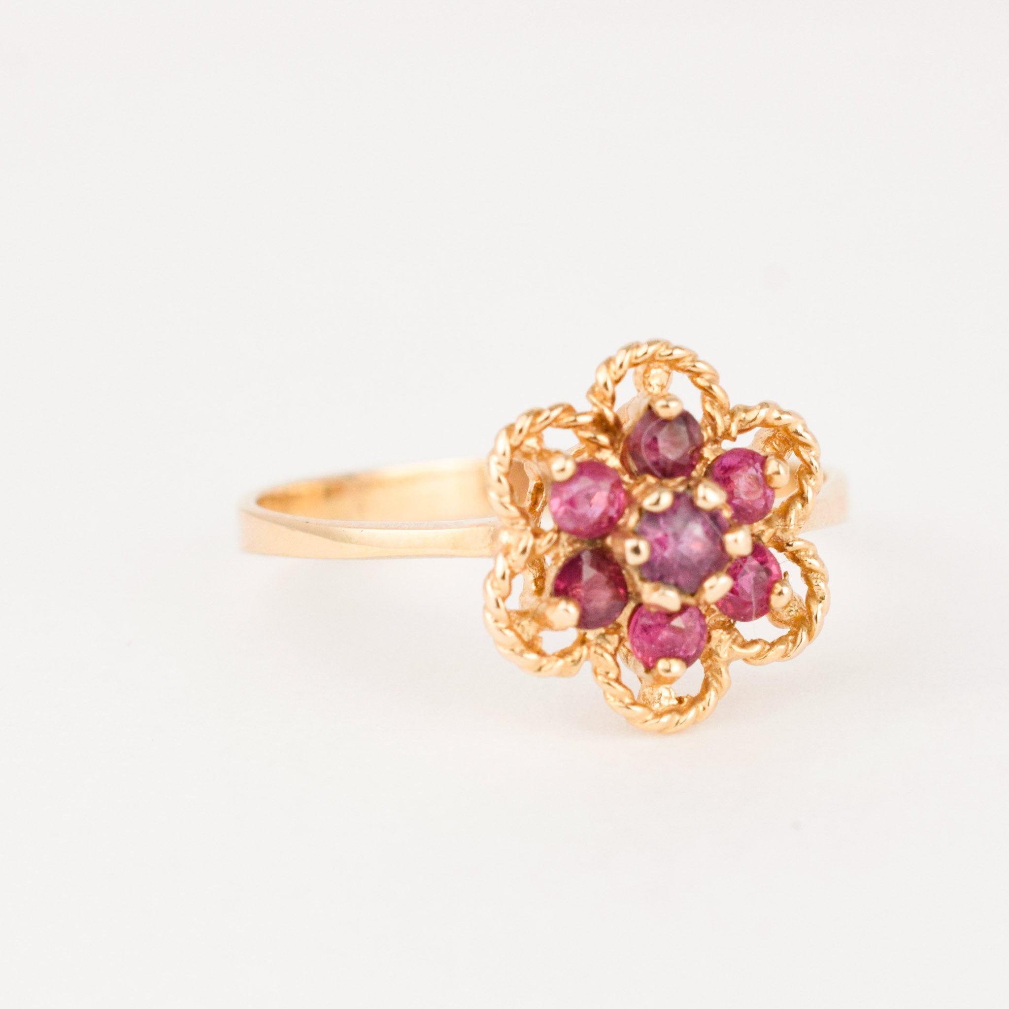 vintage gold ruby flower ring 