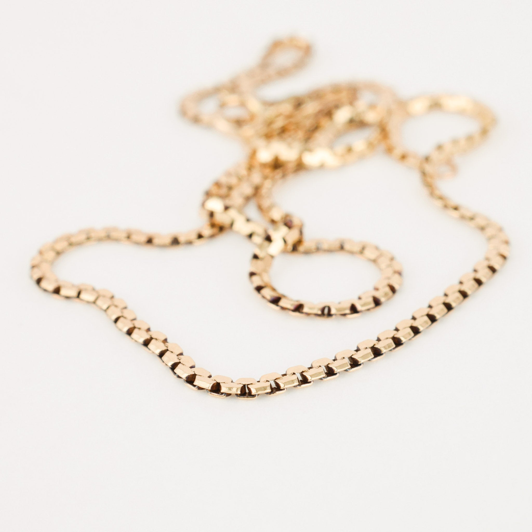vintage gold flat chain necklace